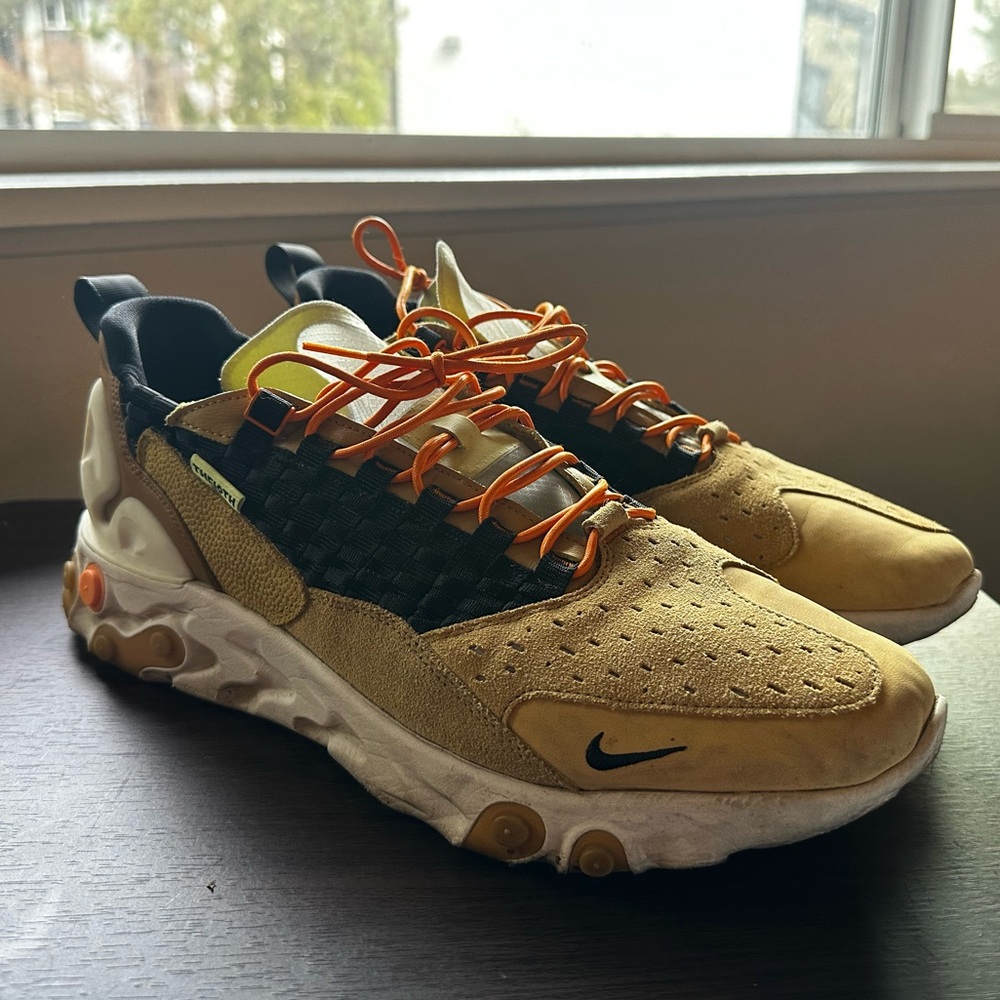 Nike React Men's Tan and Black Sneakers